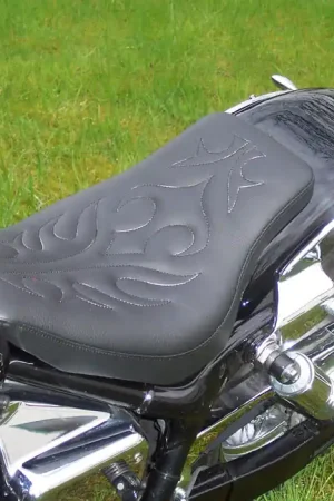 Sedile a panca per motocicletta per la conversione del codone Solo sedile a panca Honda VT 750 Black Widow Novità